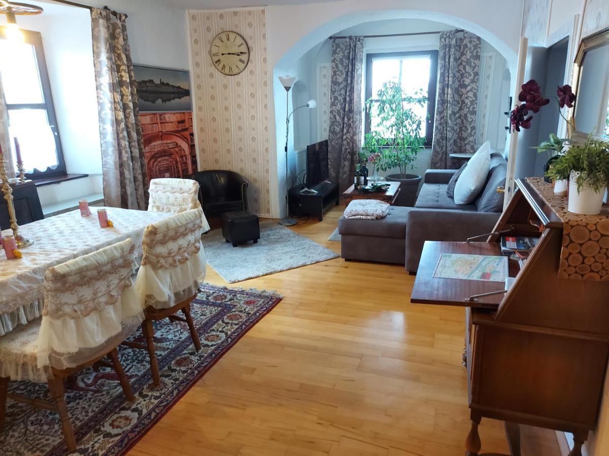Schloss Weichs Zu Regensburg Mit 2Schlafzimmer Parkplatz Internet 75Qm Zentrum Exteriör bild